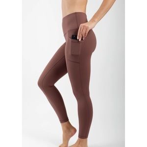 90 Degree by Reflex Carbon Interlink activewear. Dark dusty rose color (nutmeg).